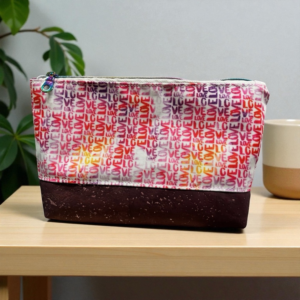 Colorful Love Print Pouch